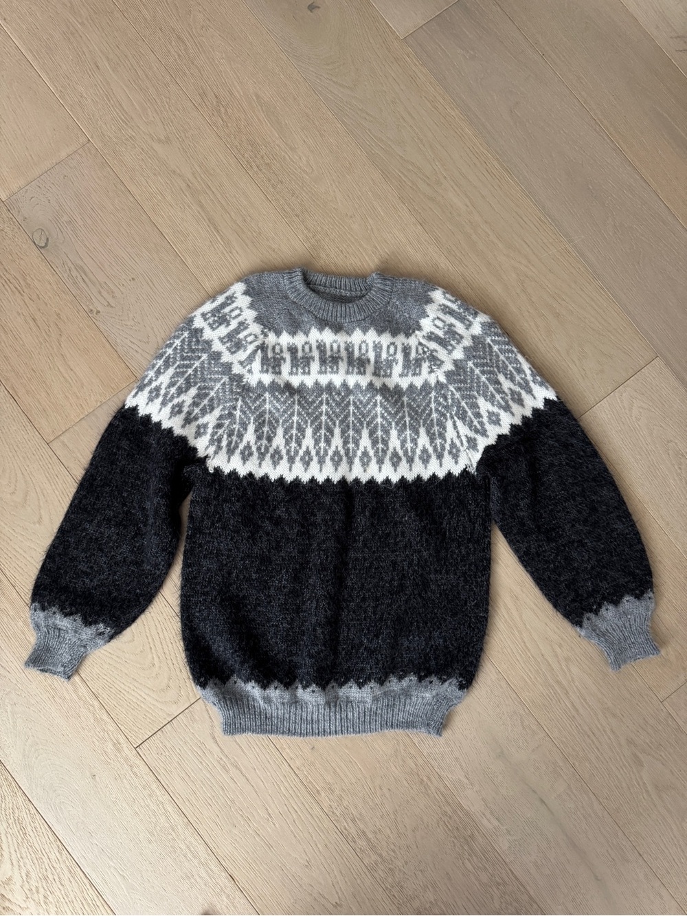 Alpaca blend Nordic Pattern Crewneck Sweater in Black and Gray